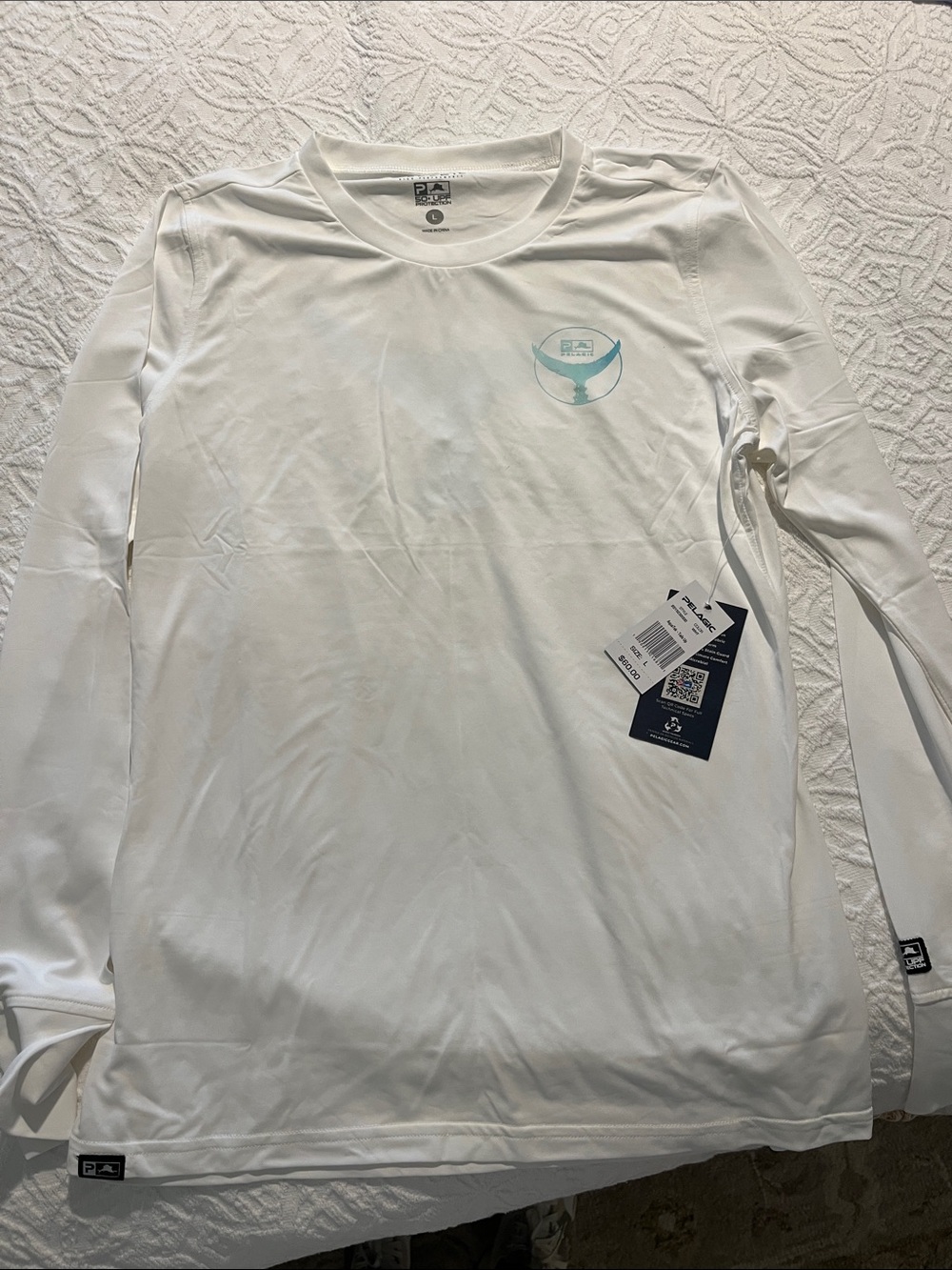 Pelagic Women’s Tails Up 50+ UPF sun shirt